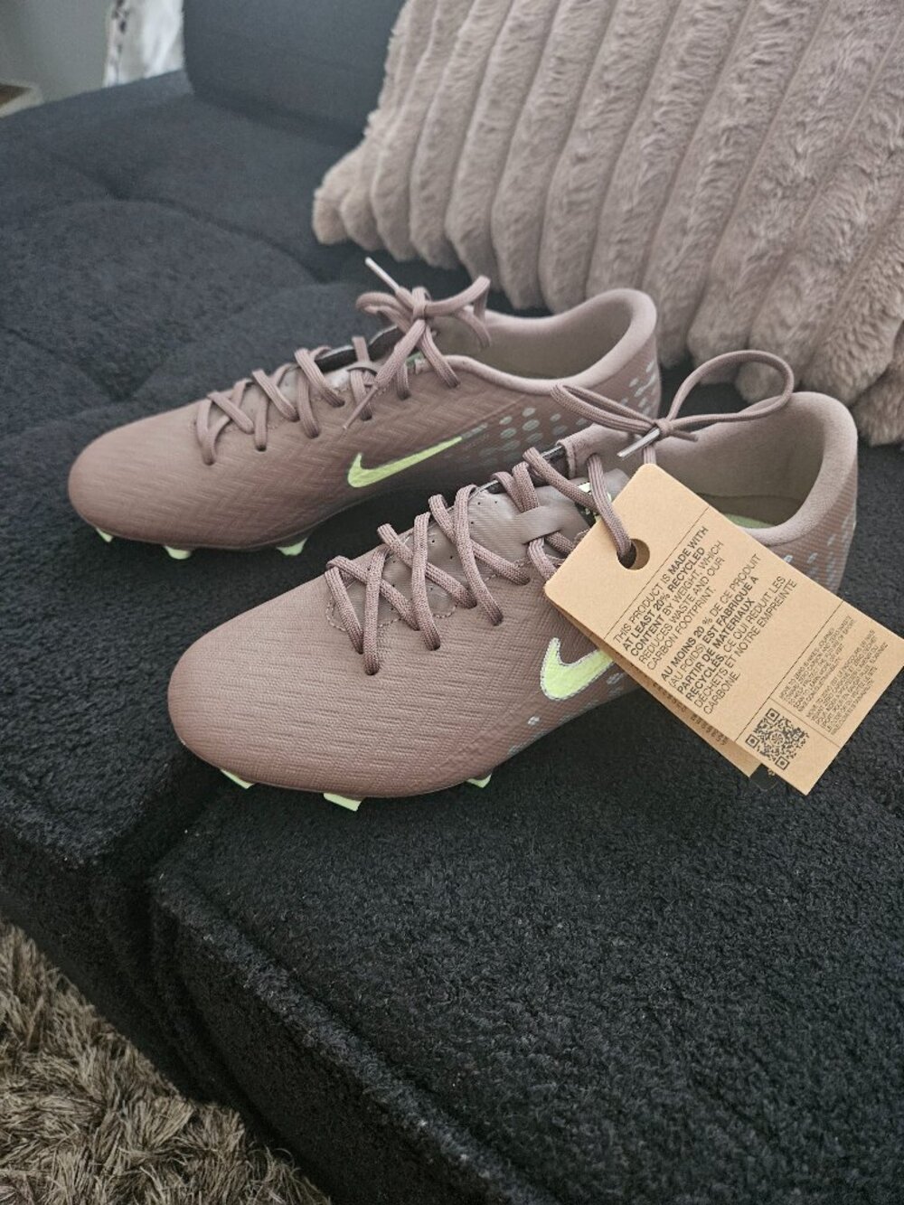 Nike Adult's Zoom Vapor 16 Academy Kylian Mbappé FG Soccer Cleats